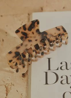 Peppermayo See Both Sides Hair Clip - Tort 12 Peppermayo See Both Sides Hair Clip - Tort -Peppermayo Shop 0bb53360d6f44bacabbe0a60a9844600