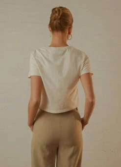 Levi's Cropped Jordie Tee - Undyed Greige 12 Levi's Cropped Jordie Tee - Undyed Greige -Peppermayo Shop 1efee628690d4bb9907401c3fb2d1eec