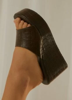 Cult Avenue Villa Playa Mule Heel - Chocolate Croc