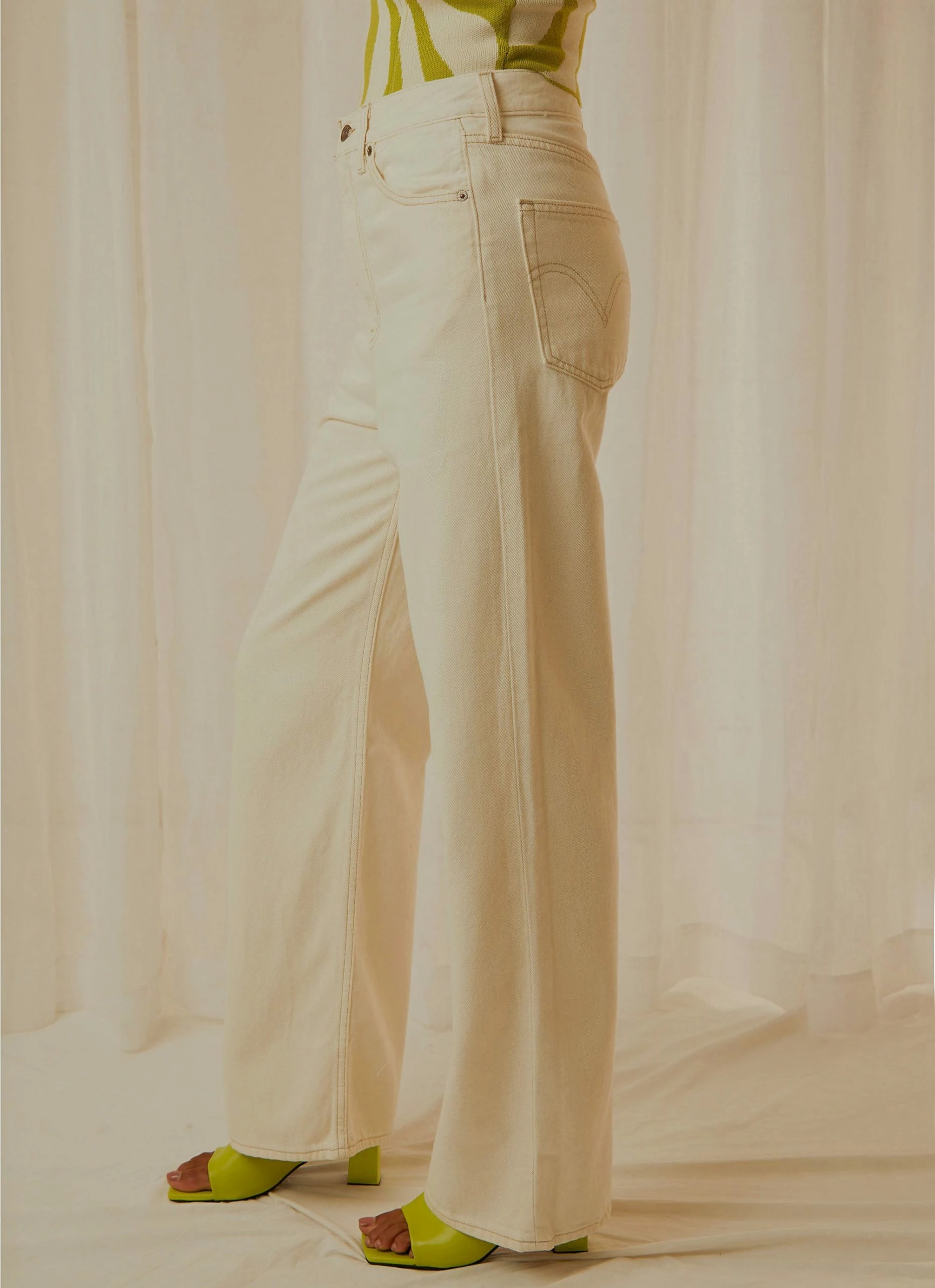 Levi's High Loose Jeans - Lose Yourself 7 Levi's High Loose Jeans - Lose Yourself - Image 5