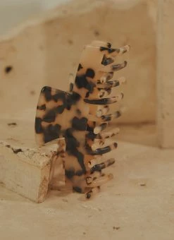 Peppermayo See Both Sides Hair Clip - Tort 14 Peppermayo See Both Sides Hair Clip - Tort -Peppermayo Shop 68341853c5ea45dbb29bf5bd7b5c5532