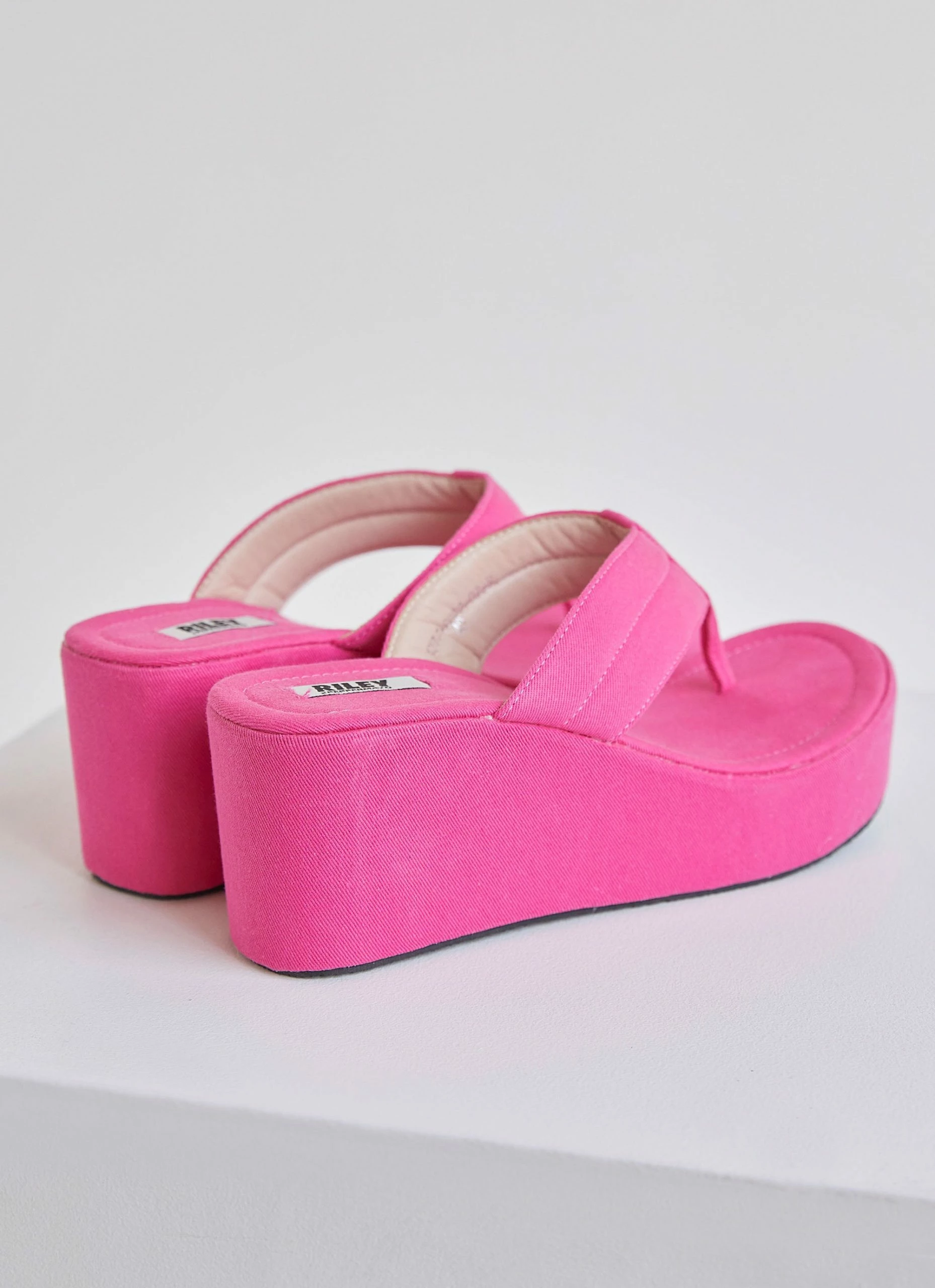 Riley Hubatka X Peppermayo Castaway Platform Thong - Hot Pink 5 Riley Hubatka X Peppermayo Castaway Platform Thong - Hot Pink - Image 4