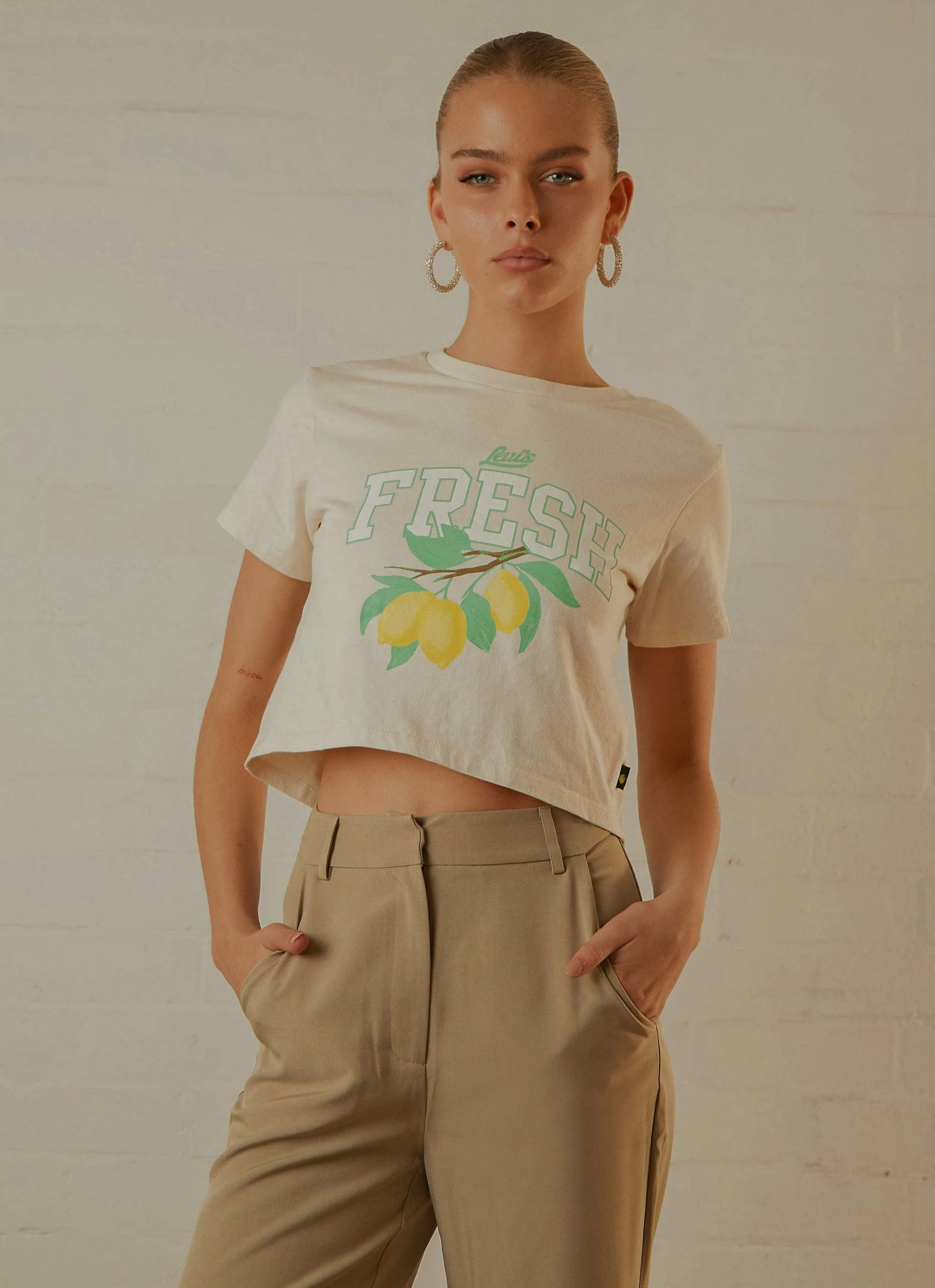Levi's Cropped Jordie Tee - Undyed Greige 4 Levi's Cropped Jordie Tee - Undyed Greige - Image 2