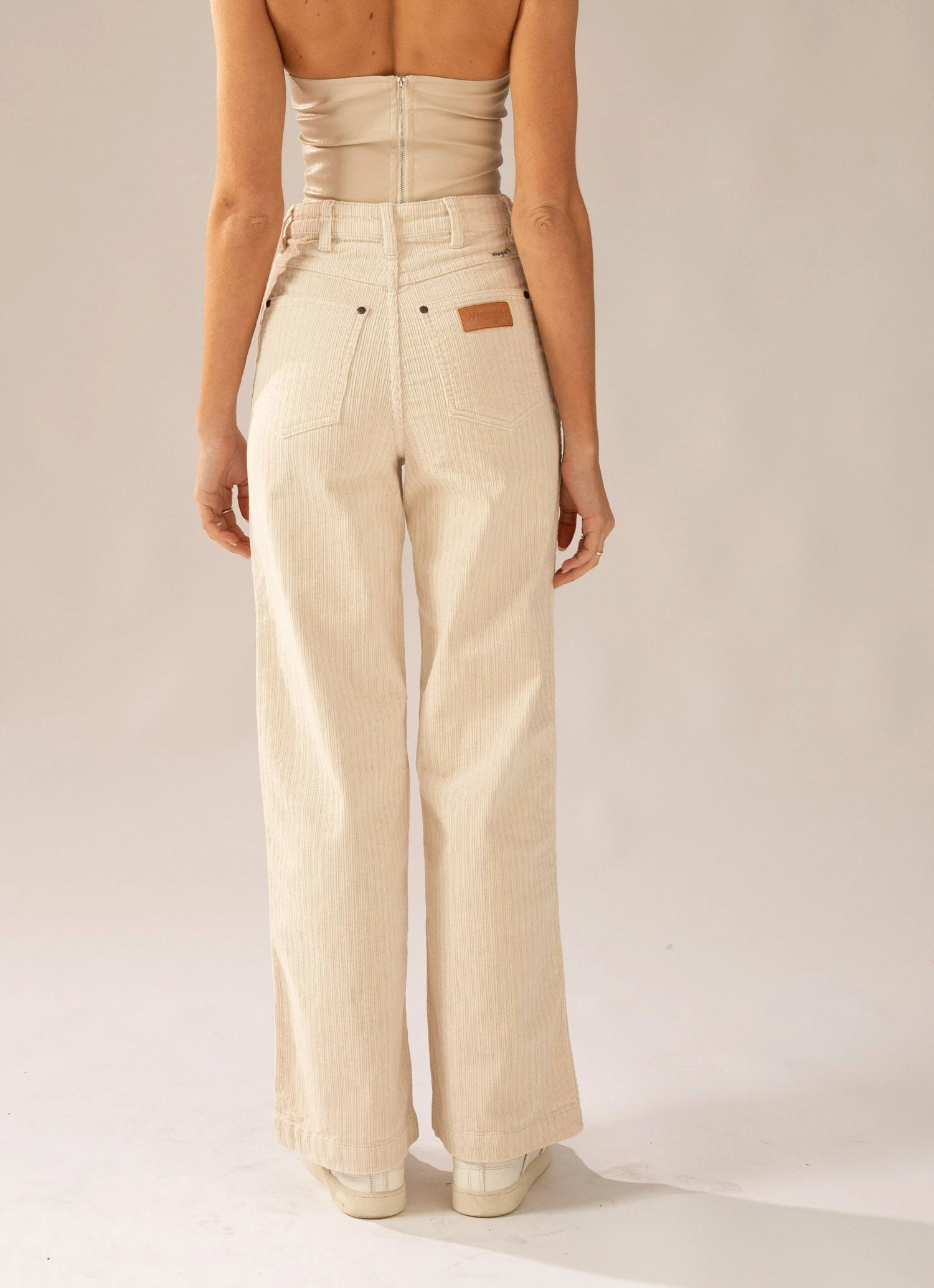 Wrangler Hi Bells Jean - Chalk Cord 8 Wrangler Hi Bells Jean - Chalk Cord - Image 6