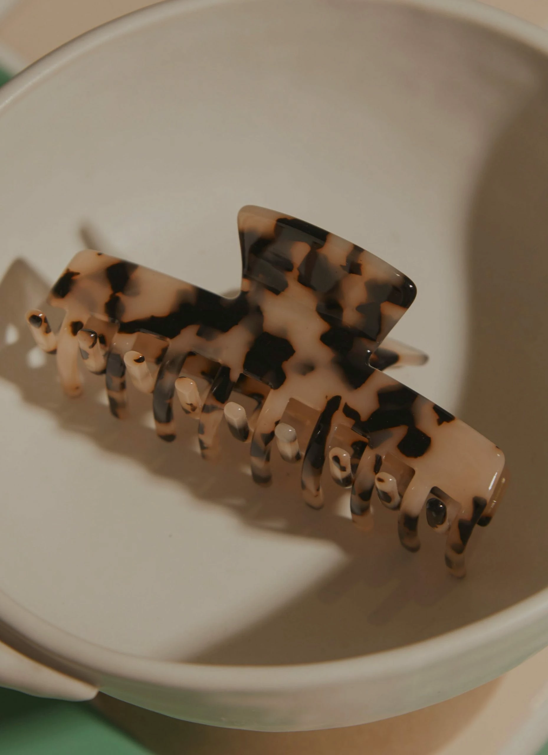 Peppermayo See Both Sides Hair Clip - Tort 3 Peppermayo See Both Sides Hair Clip - Tort