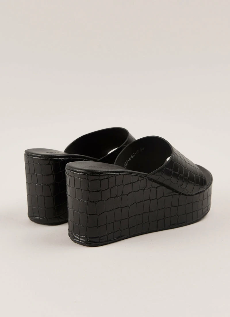 Cult Avenue Villa Playa Mule Heel - Black Croc 6 Cult Avenue Villa Playa Mule Heel - Black Croc - Image 4