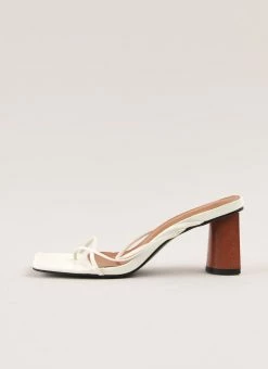 Cult Avenue Willow Strappy Mule - White