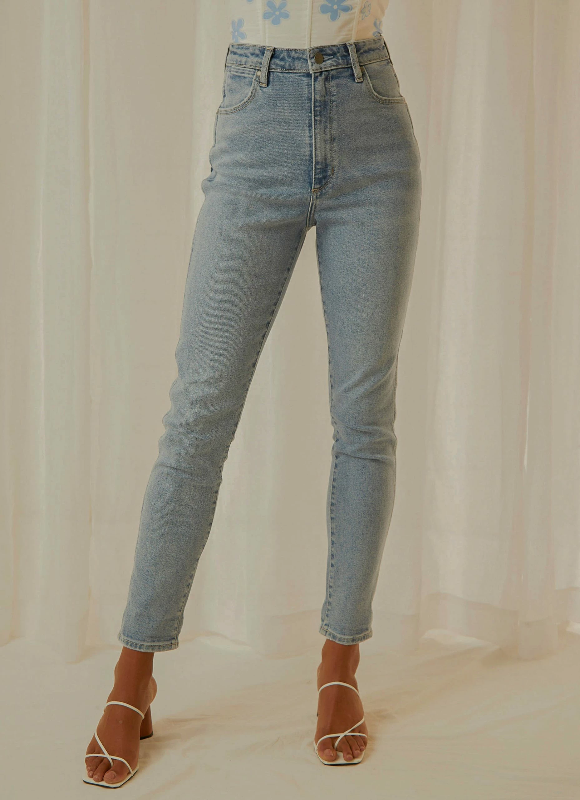 Wrangler Tyler Rolled Jean - Integral Vintage 5 Wrangler Tyler Rolled Jean - Integral Vintage - Image 3