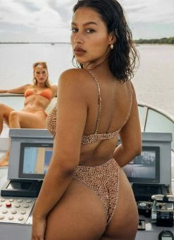 LaHana Swim Emilia Top - Giraffe 7 LaHana Swim Emilia Top - Giraffe -Peppermayo Shop c2cdc596f16a4538a2a924d9ce09968d