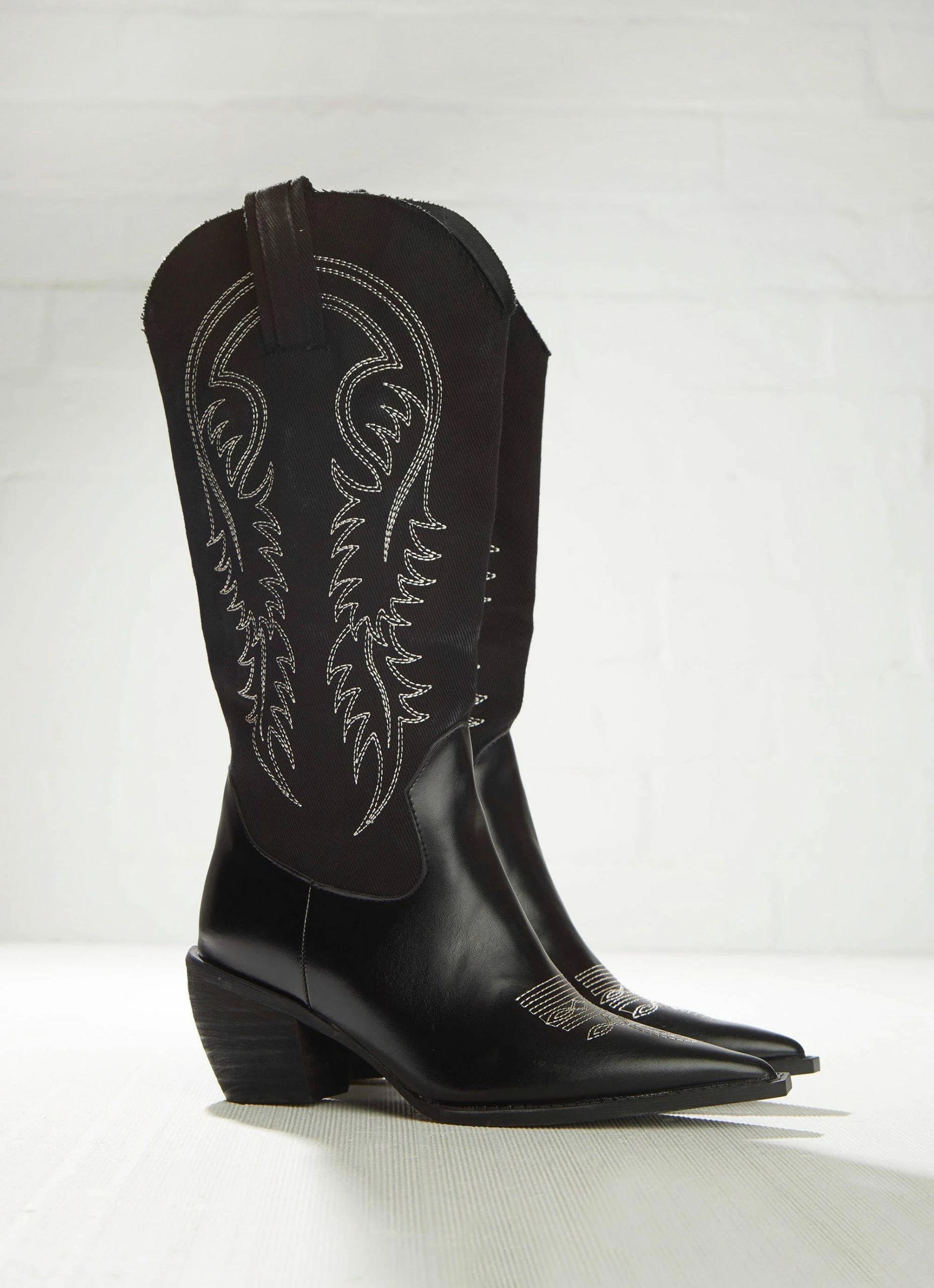 Cult Avenue Backseat Rider Cowboy Boot - Black 6 Cult Avenue Backseat Rider Cowboy Boot - Black - Image 4