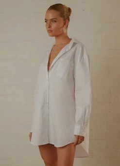 Peppermayo Exclusive Downtown Love Shirt Dress - White 11 Peppermayo Exclusive Downtown Love Shirt Dress - White -Peppermayo Shop da4b259e882e4fb9934021eac9f1727d