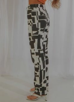 Peppermayo Exclusive Electric Avenue Pants - Black And White Geo 11 Peppermayo Exclusive Electric Avenue Pants - Black And White Geo -Peppermayo Shop dbac63d73ecc4b82b7f5700df4ea51ca