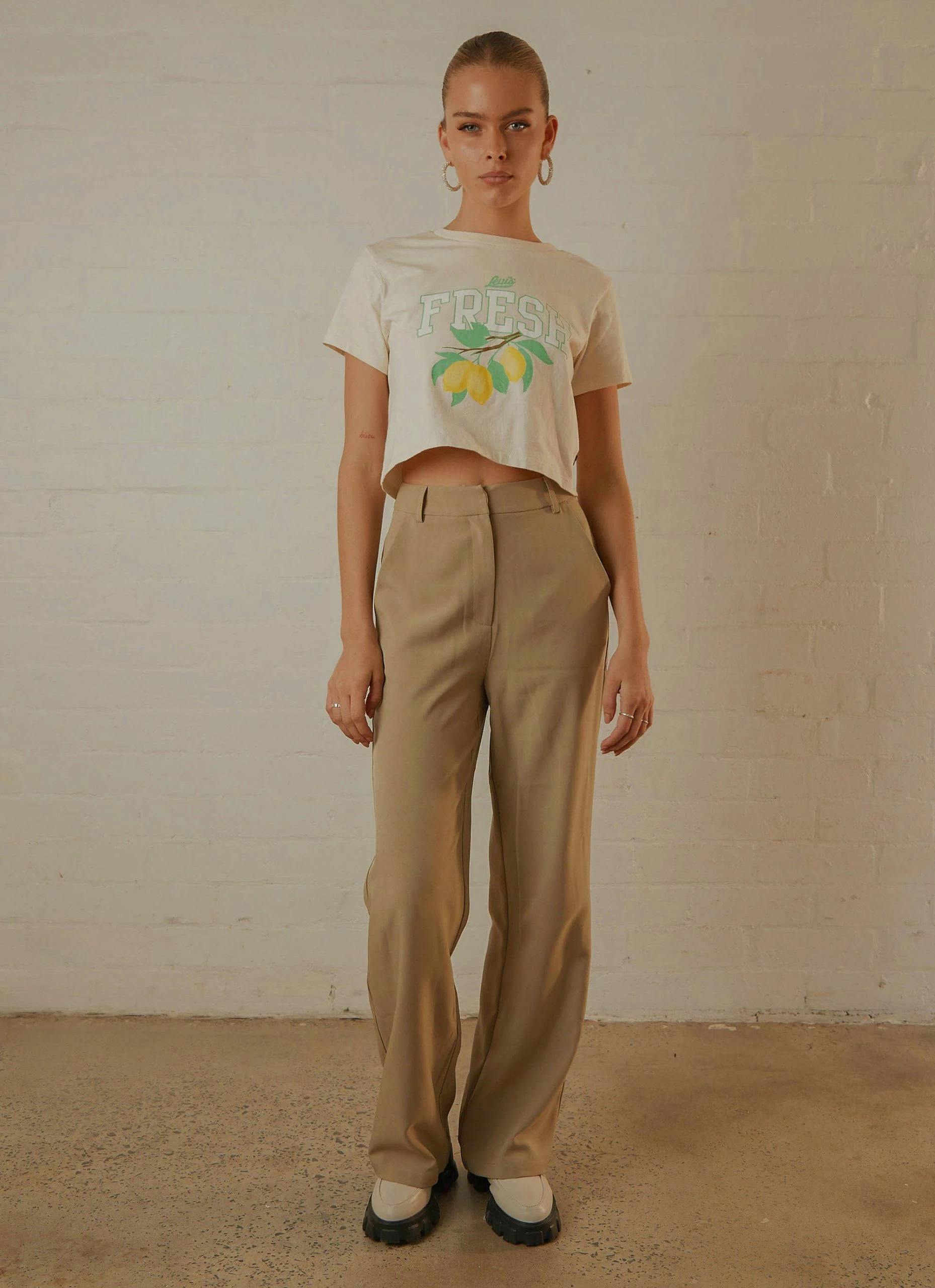 Levi's Cropped Jordie Tee - Undyed Greige 6 Levi's Cropped Jordie Tee - Undyed Greige - Image 4
