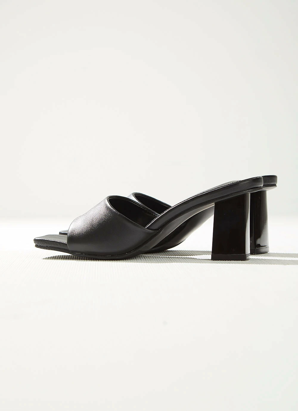 Cult Avenue Dixie Mule Heel - Black 7 Cult Avenue Dixie Mule Heel - Black - Image 5