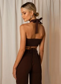 Peppermayo Exclusive On The Run Crop - Choc Brown -Peppermayo Shop fe65cf91dbad465e81a248df18b75532